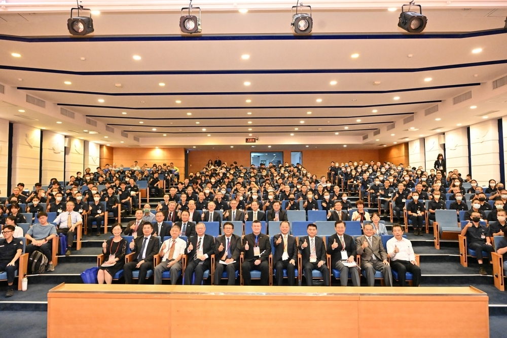 警政九秩 榮耀傳承--2026智慧警政與跨域治理學術研討會 開幕全體與會者合照